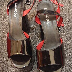 Black and red lamoda platform heels